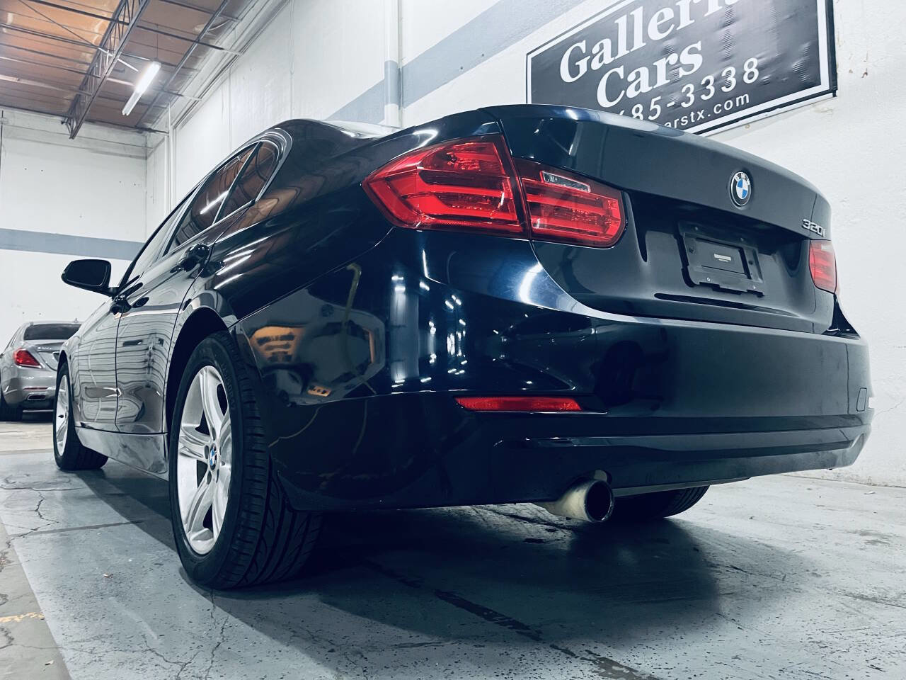 Used 2015 BMW 320i Sedan RWD image 13