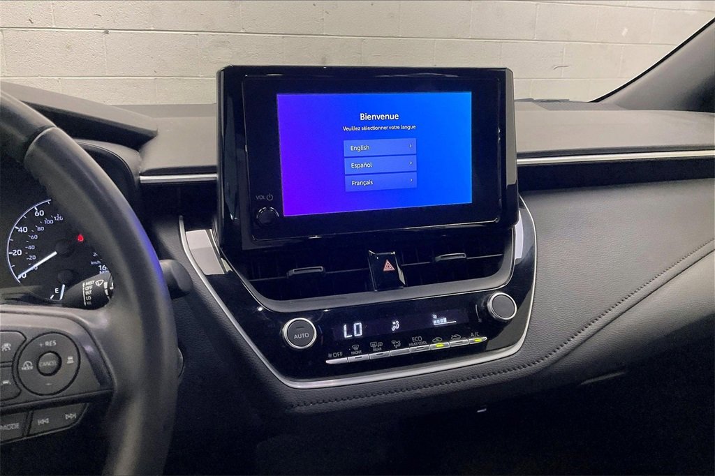 Used 2023 Toyota Corolla SE w/ SE Premium Package image 5