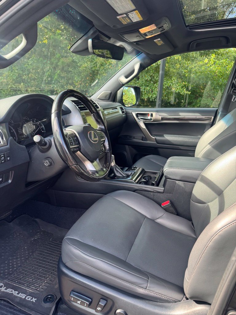 Used 2020 Lexus GX 460 Premium w/ Premium Package AWD/4WD image 8