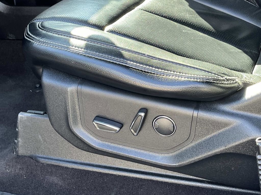 Used 2018 Ford F150 Lariat image 28