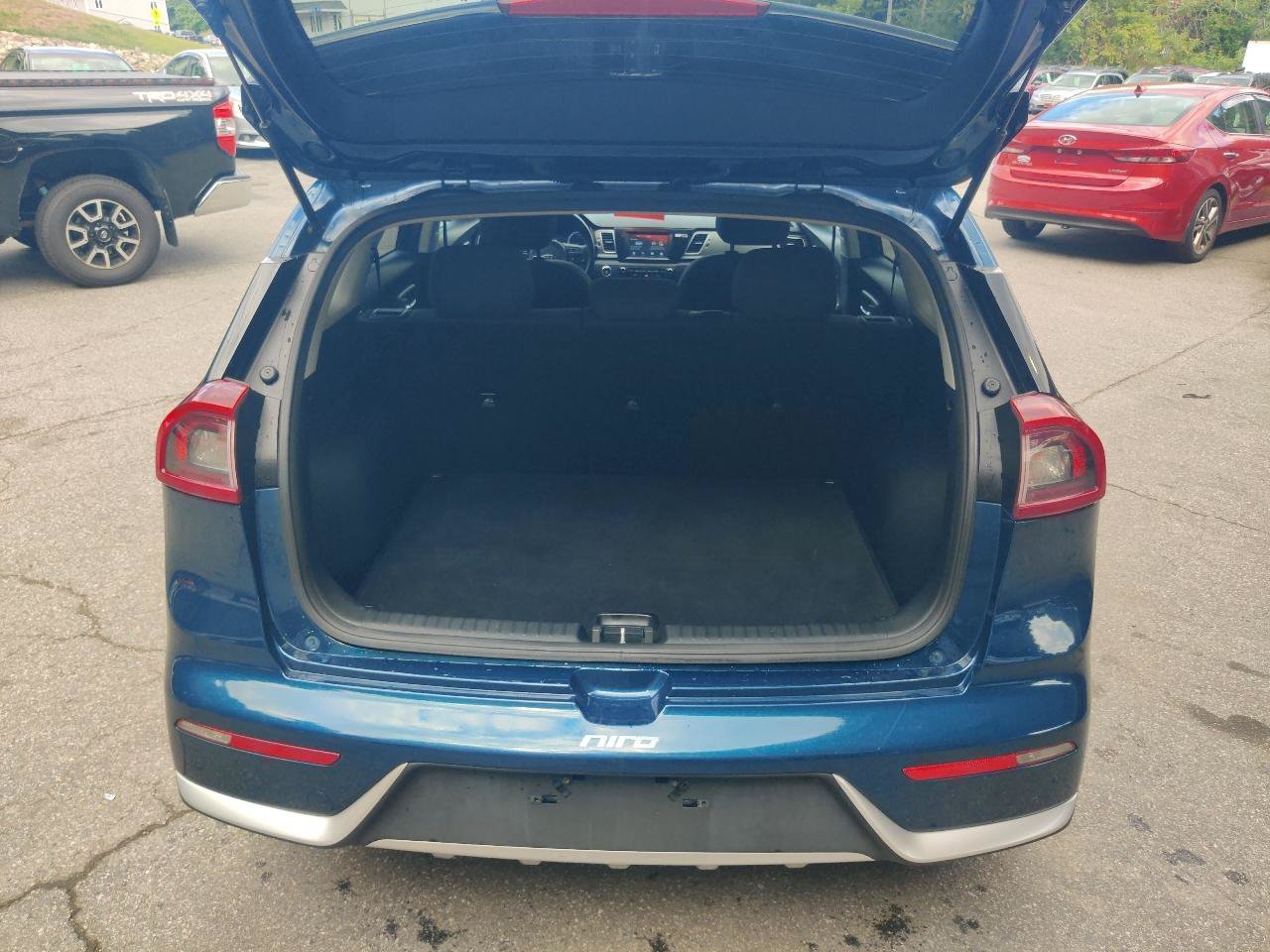 Used 2019 Kia Niro LX FWD image 16