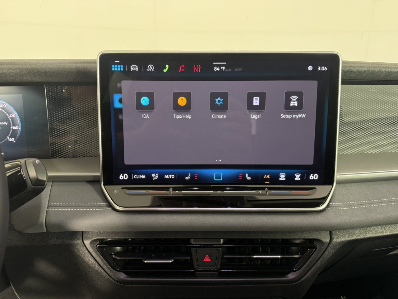 Used 2026 Volkswagen Tiguan SE FWD image 19