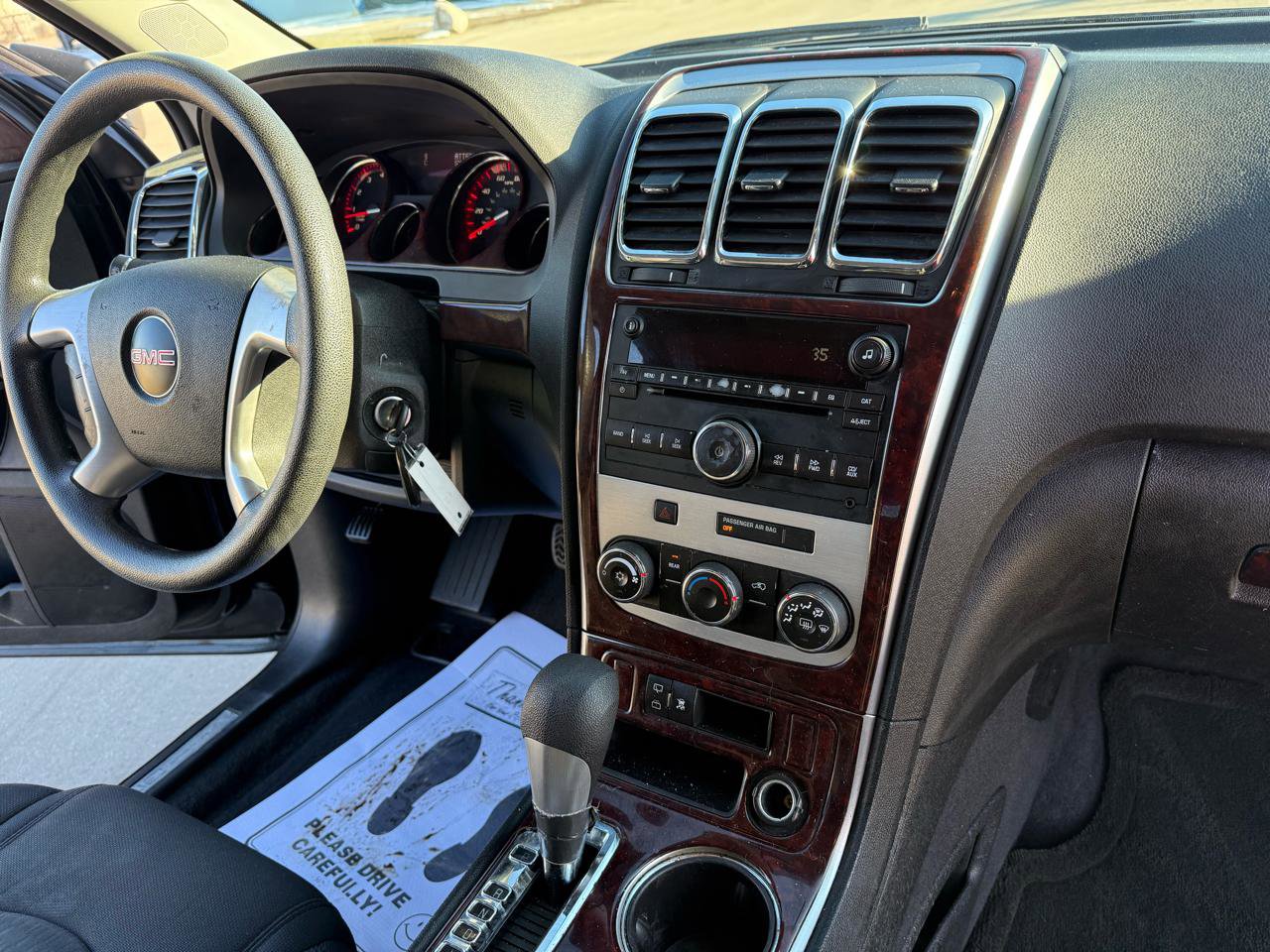 Used 2009 GMC Acadia SLE FWD image 28