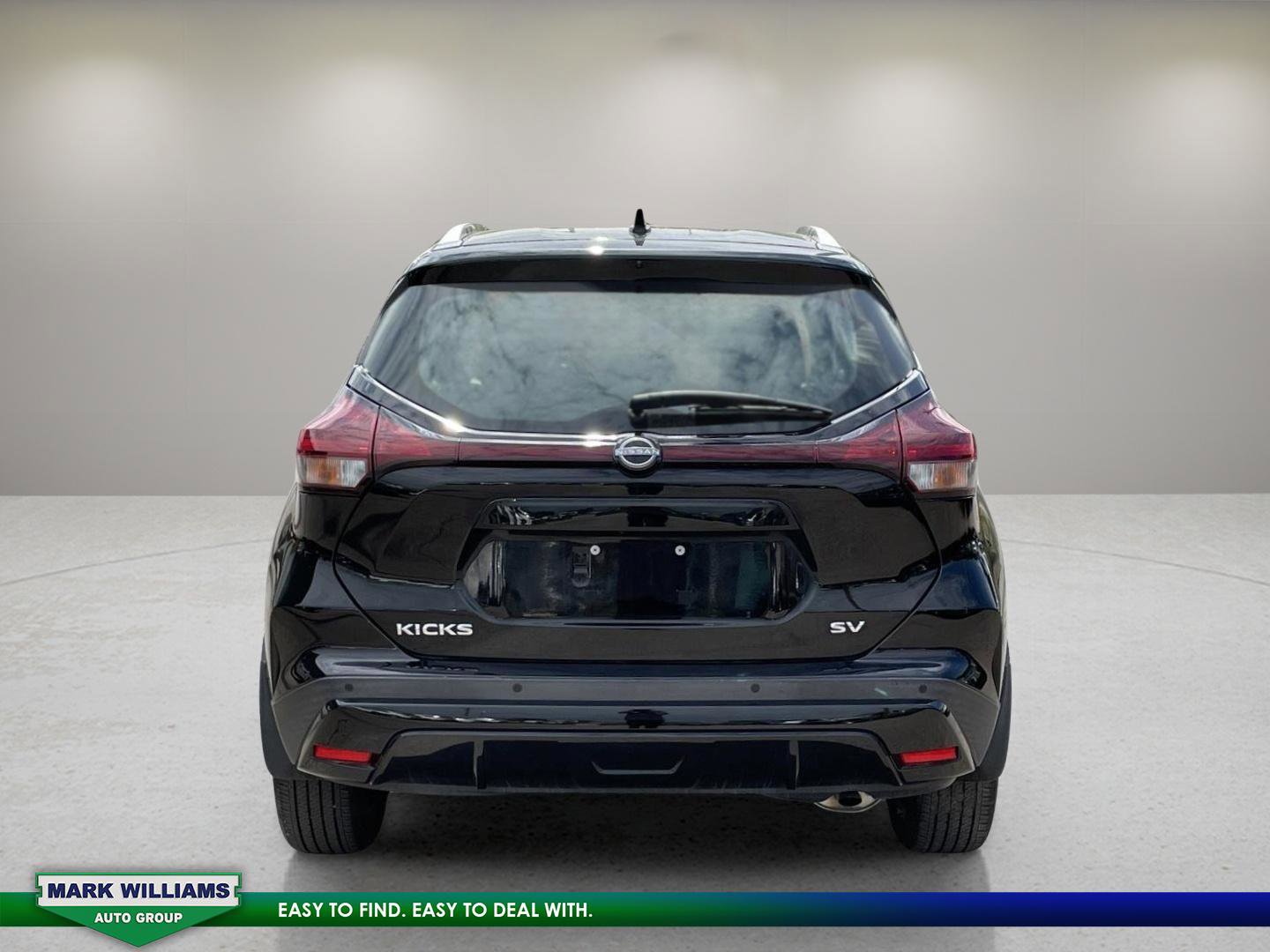 Used 2023 Nissan Kicks SV image 6