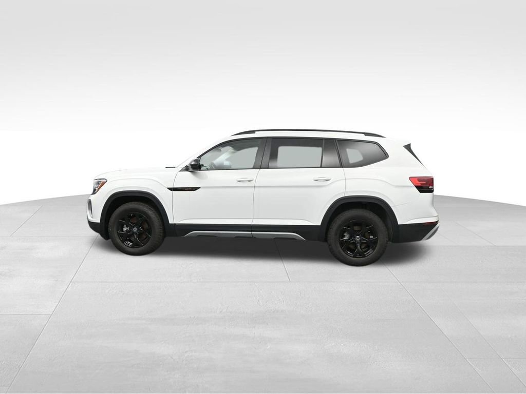 New 2025 Volkswagen Atlas Peak Edition SE image 8