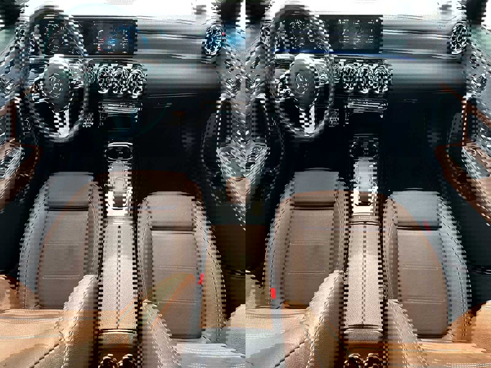 Used 2022 Mercedes-Benz CLA 250 4MATIC image 18