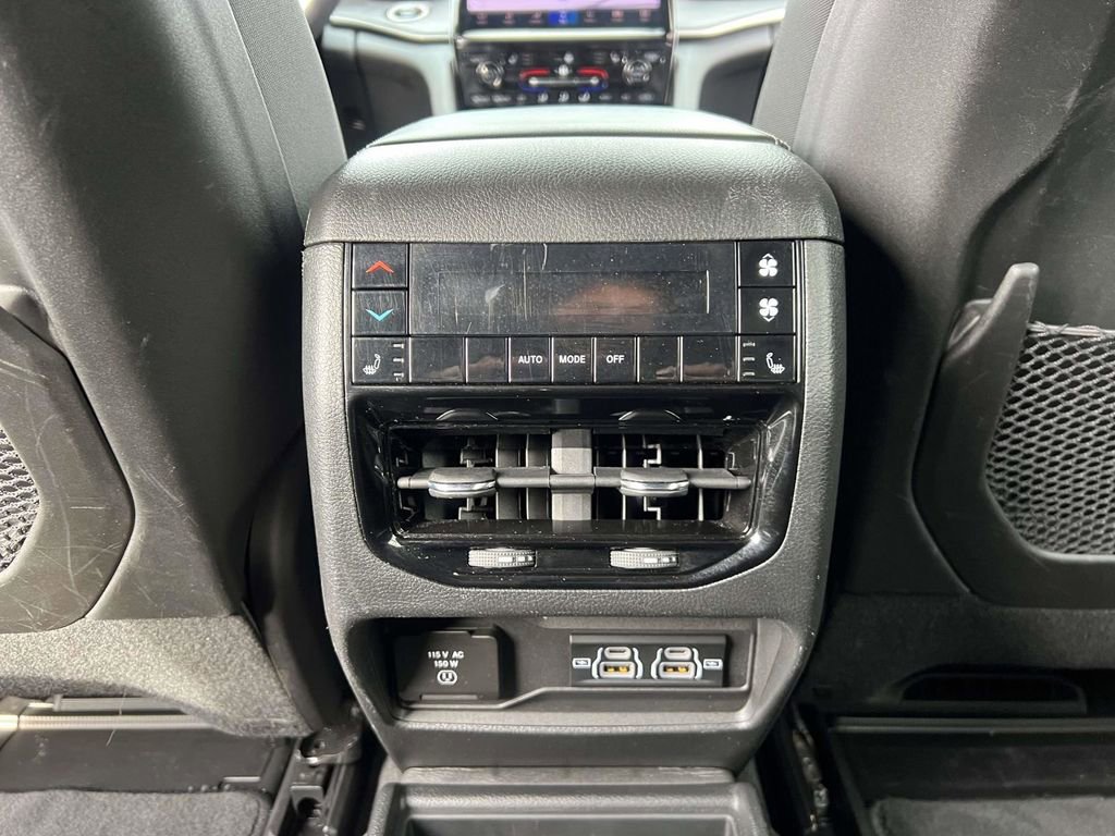 Used 2025 Jeep Grand Cherokee L Limited image 20