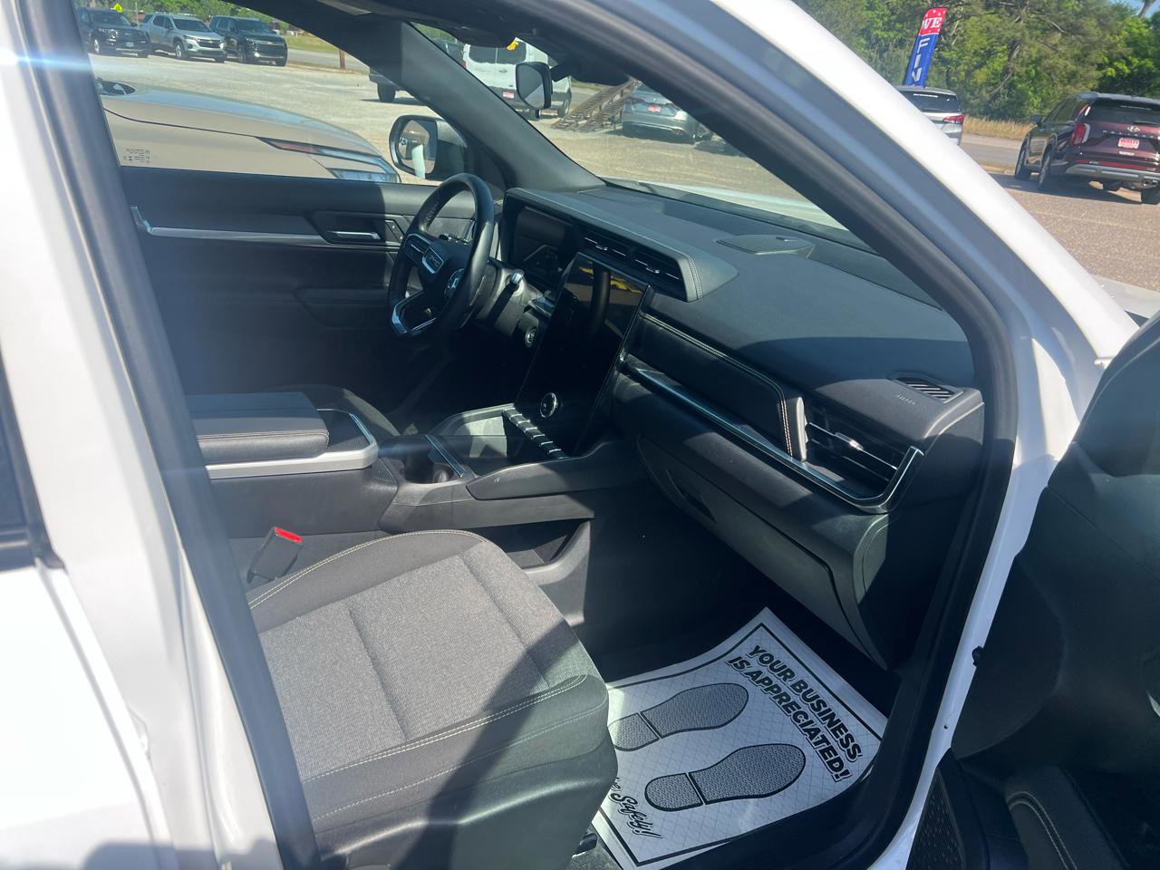 Used 2025 GMC Terrain Elevation image 16