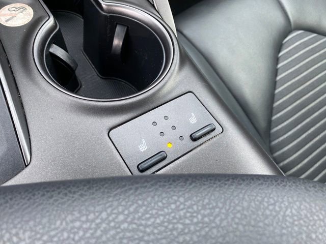 Used 2023 Toyota Camry SE image 12