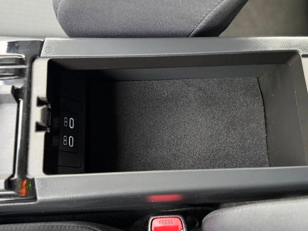 Used 2024 Toyota Prius LE image 20