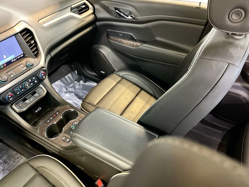 Used 2023 GMC Acadia Denali w/ Black Diamond Edition AWD/4WD image 23