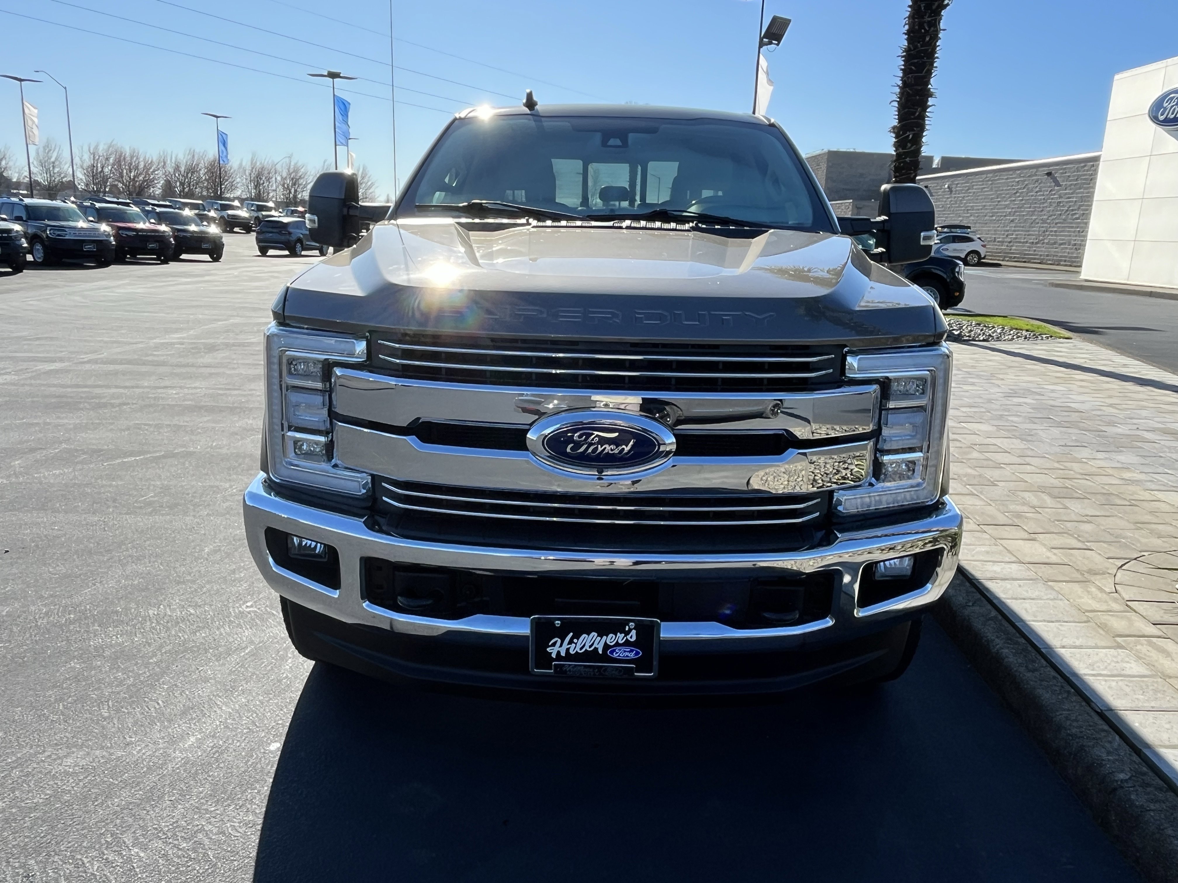 Used 2019 Ford F350 Lariat w/ Lariat Ultimate Package AWD/4WD image 7