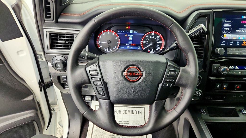Used 2024 Nissan Titan PRO-4X w/ Pro-4x Convenience Package AWD/4WD image 13