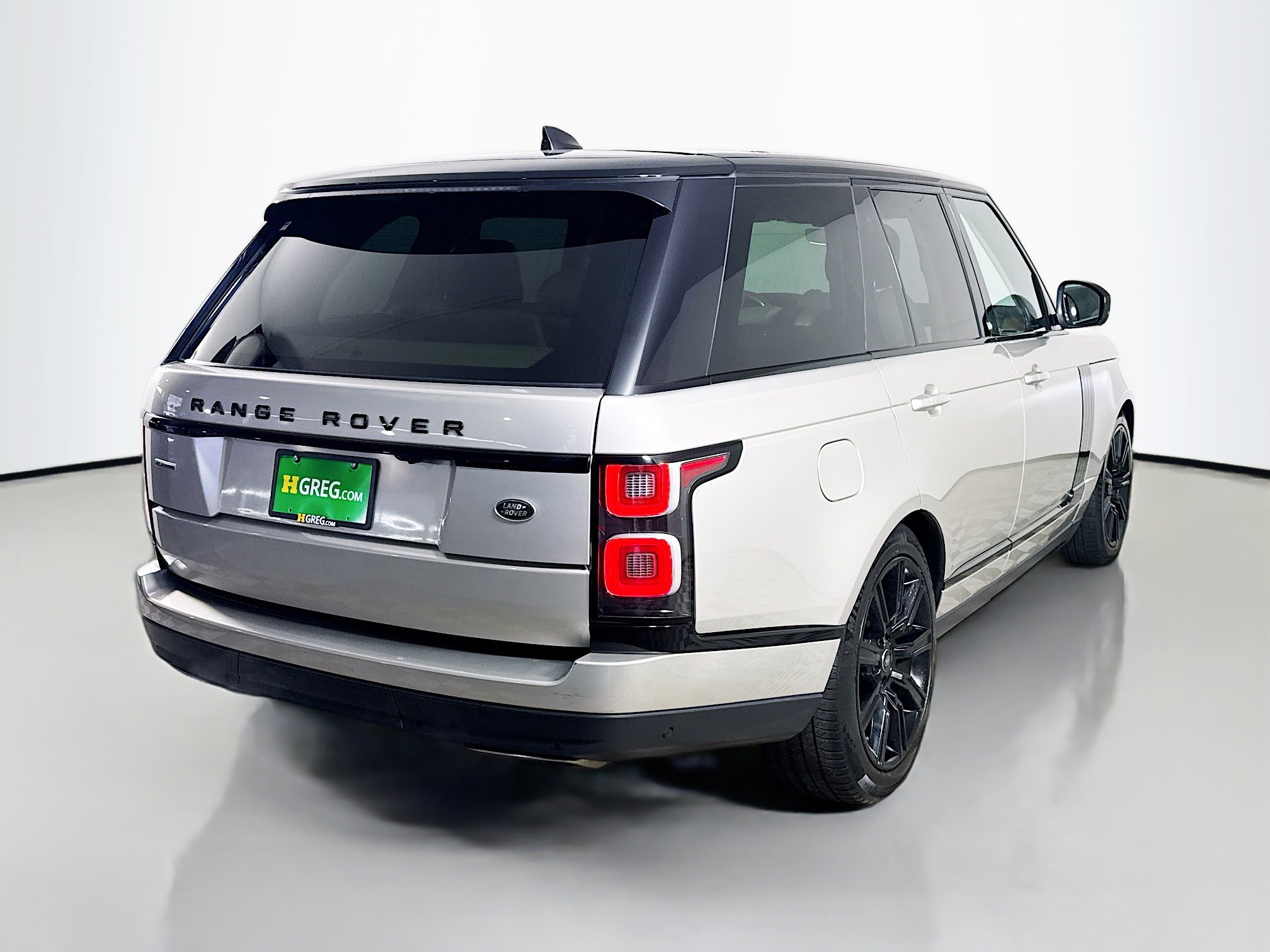 Used 2018 Land Rover Range Rover Supercharged AWD/4WD image 10