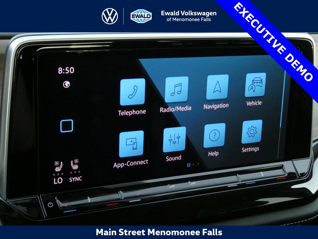 Certified 2025 Volkswagen Atlas SE image 6