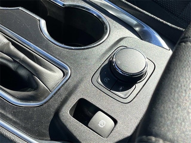 Used 2024 Chevrolet Traverse LT image 34