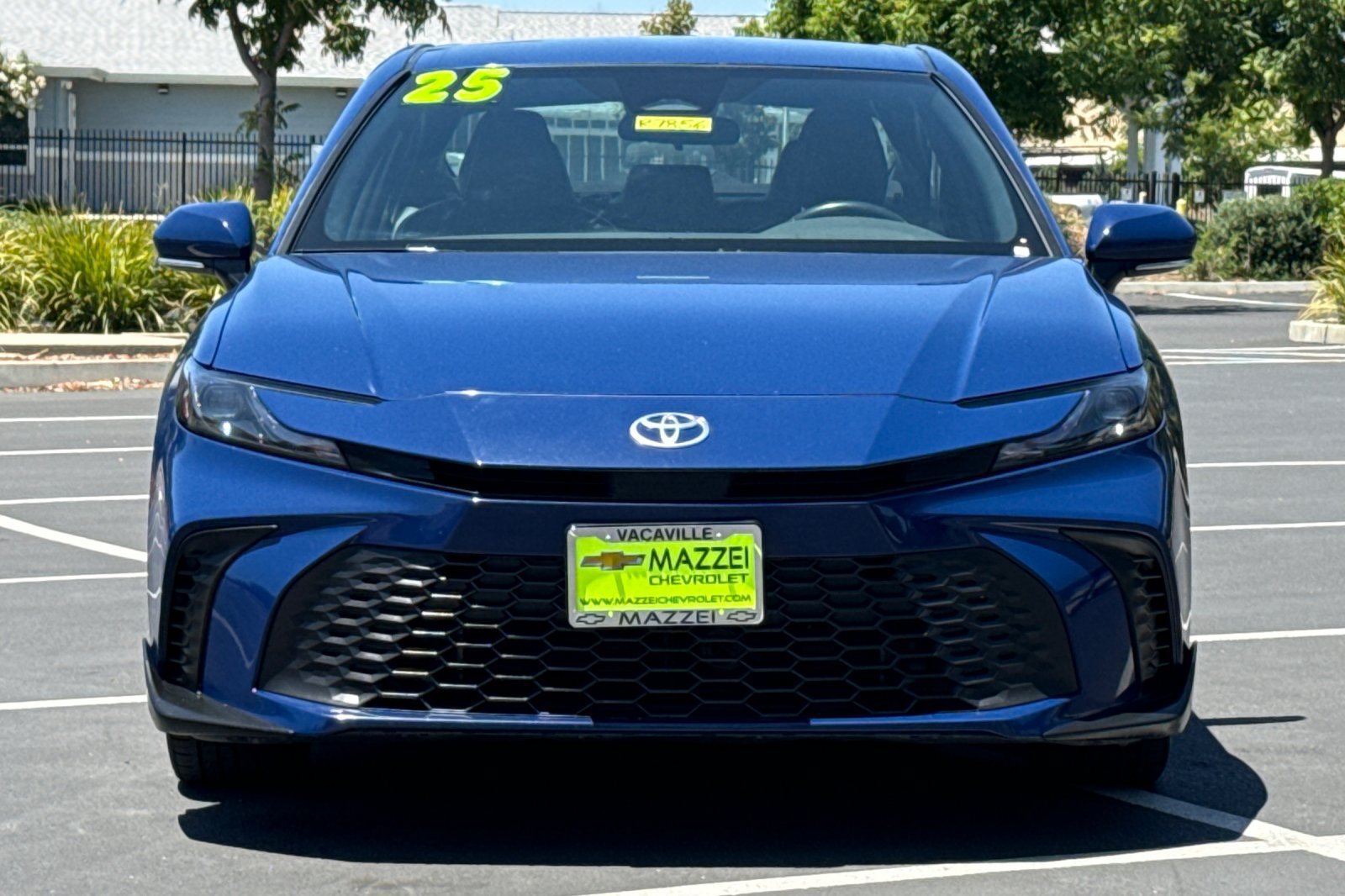 Used 2025 Toyota Camry SE FWD image 7