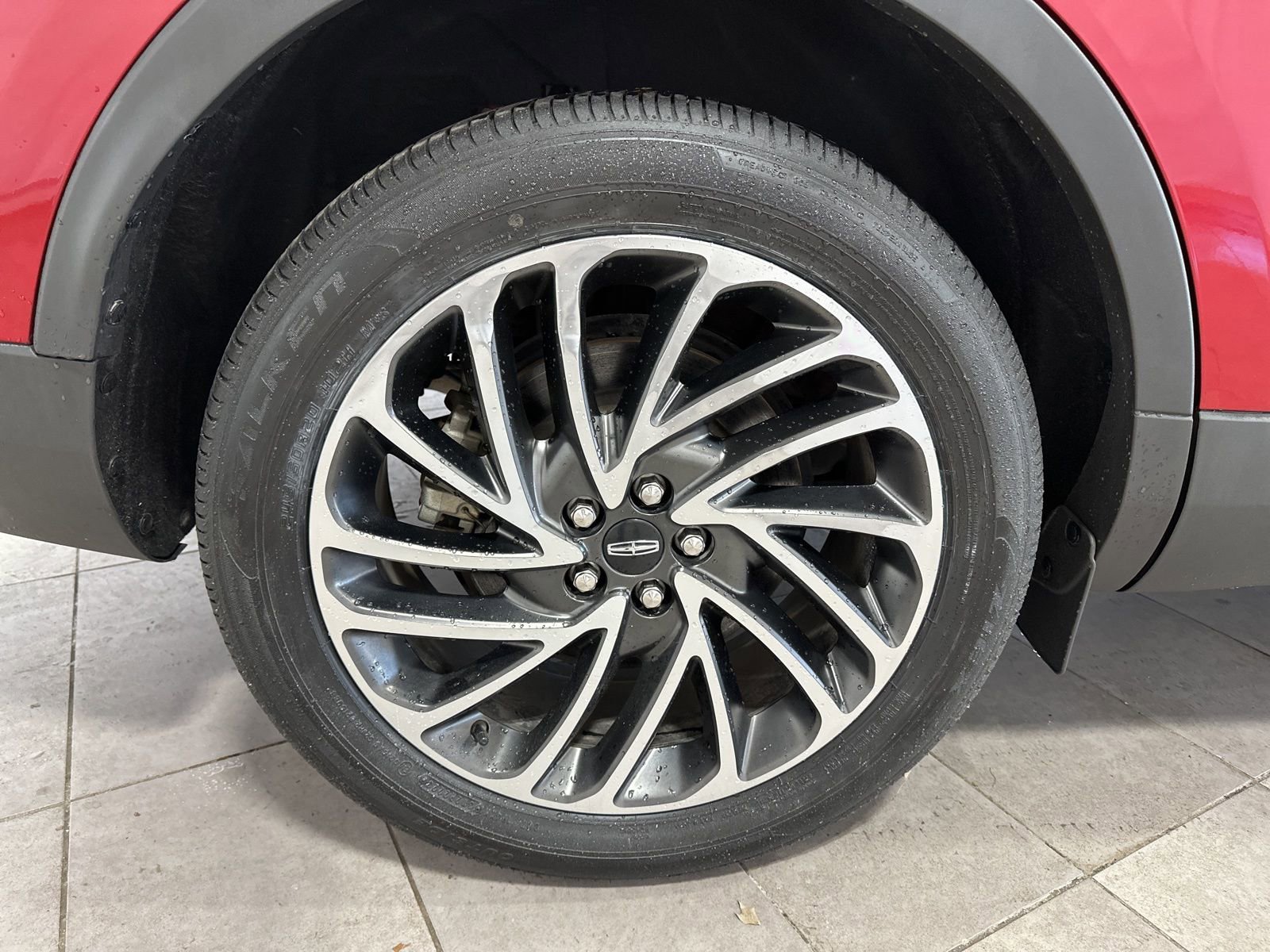 Used 2020 Lincoln Nautilus Reserve image 12