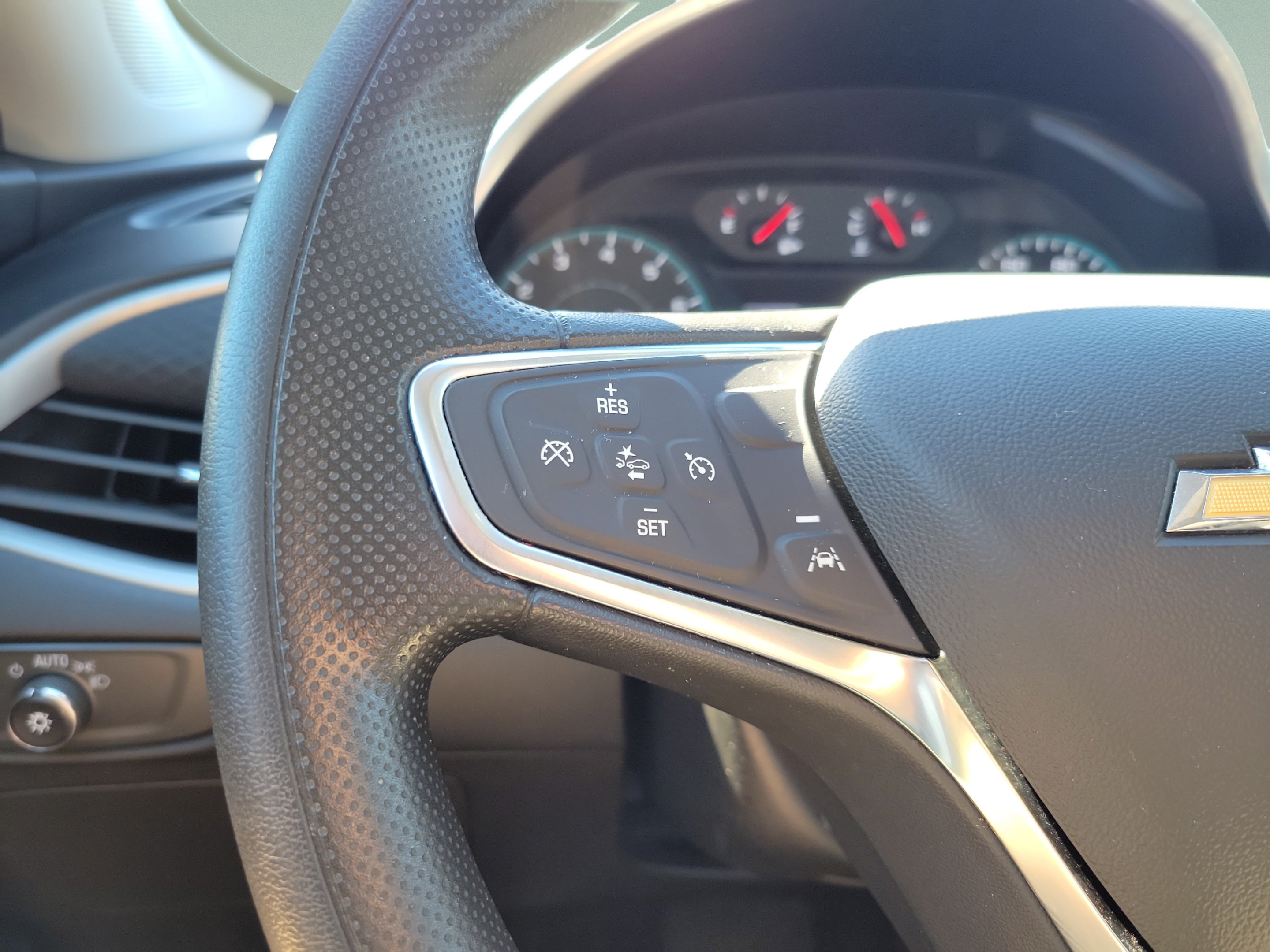 Used 2025 Chevrolet Malibu LT FWD image 21
