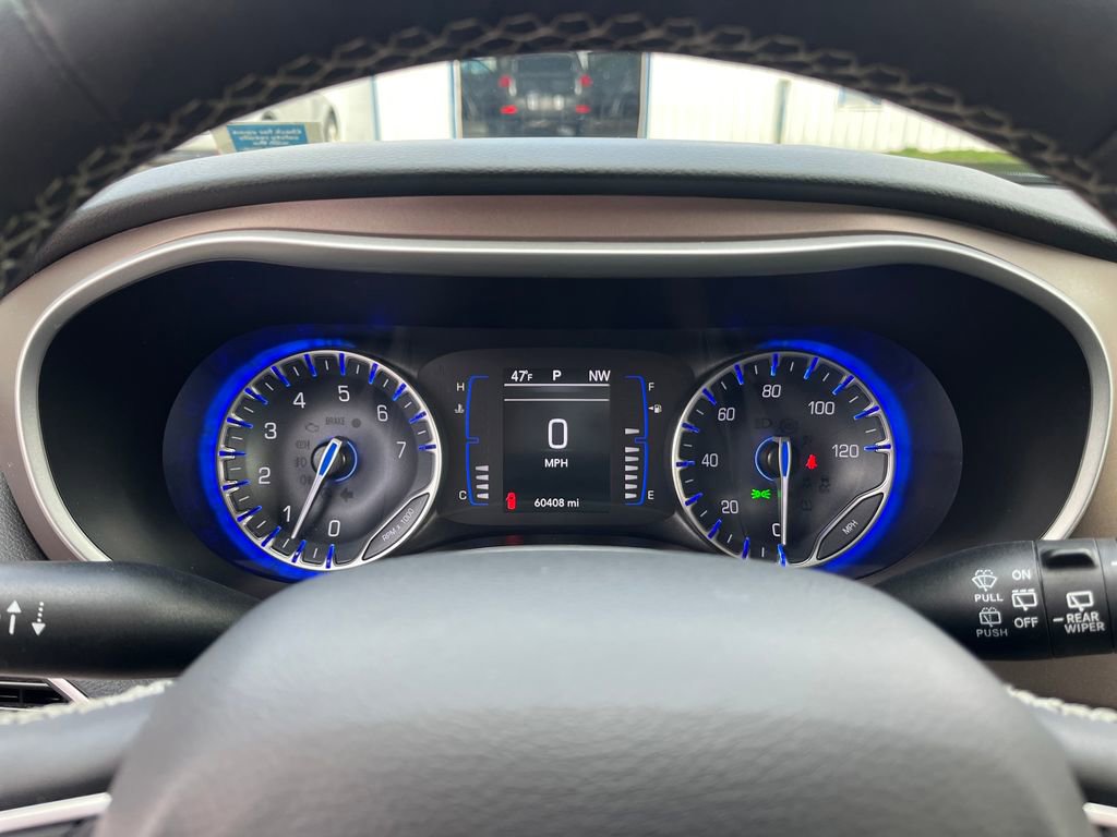 Used 2023 Chrysler Voyager LX image 21