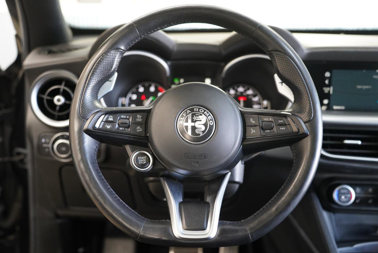 Used 2021 Alfa Romeo Stelvio Ti Sport AWD/4WD image 12