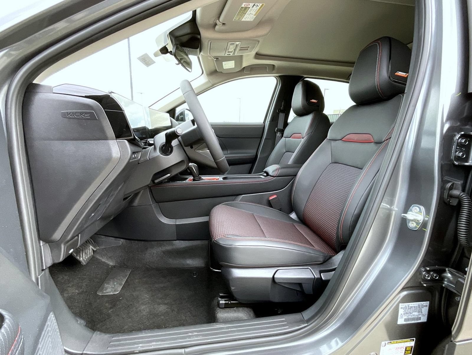 New 2026 Nissan Kicks SR w/ SR Premium Package AWD/4WD image 10