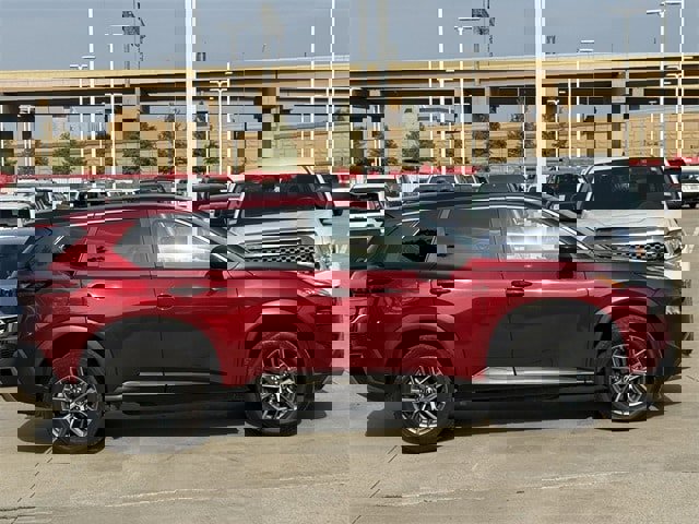 Used 2023 Nissan Rogue S image 3