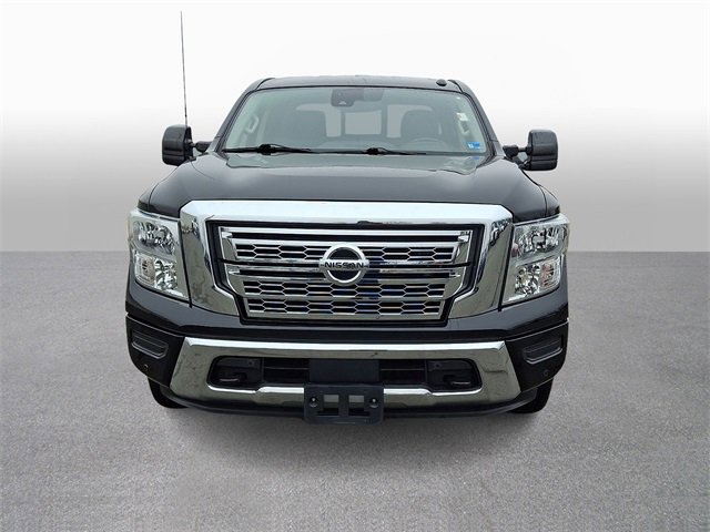 Used 2021 Nissan Titan SV w/ SV Convenience Package image 2