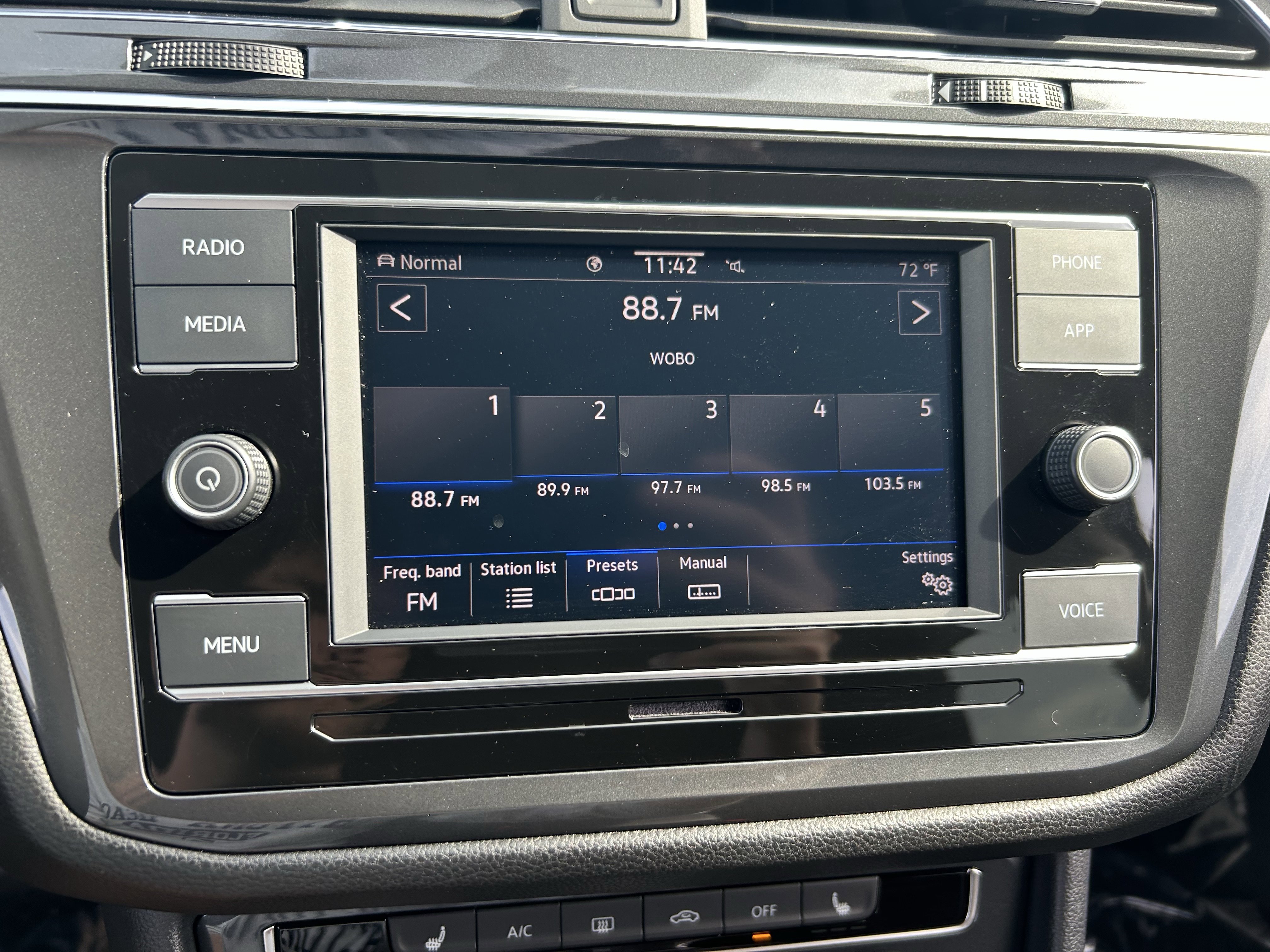 Certified 2023 Volkswagen Tiguan S image 12