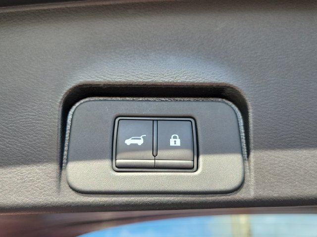Used 2023 Nissan Rogue SL FWD image 10