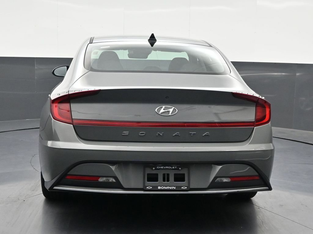 Used 2022 Hyundai Sonata SE FWD image 4