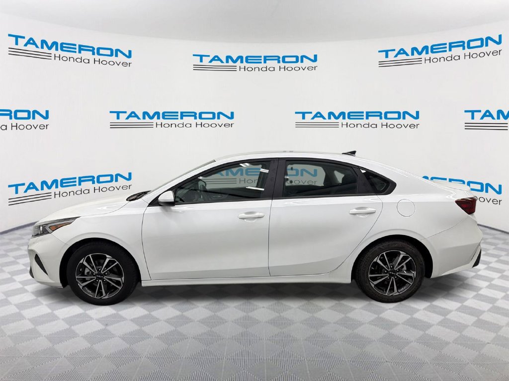 Used 2024 Kia Forte LXS FWD image 2