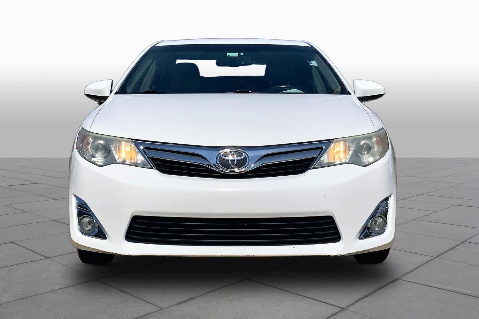 Used 2014 Toyota Camry XLE FWD image 4