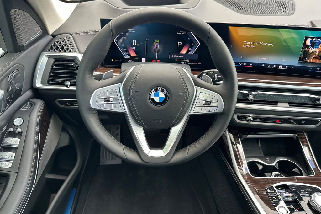 New 2026 BMW X7 xDrive40i w/ Premium Package AWD/4WD image 15