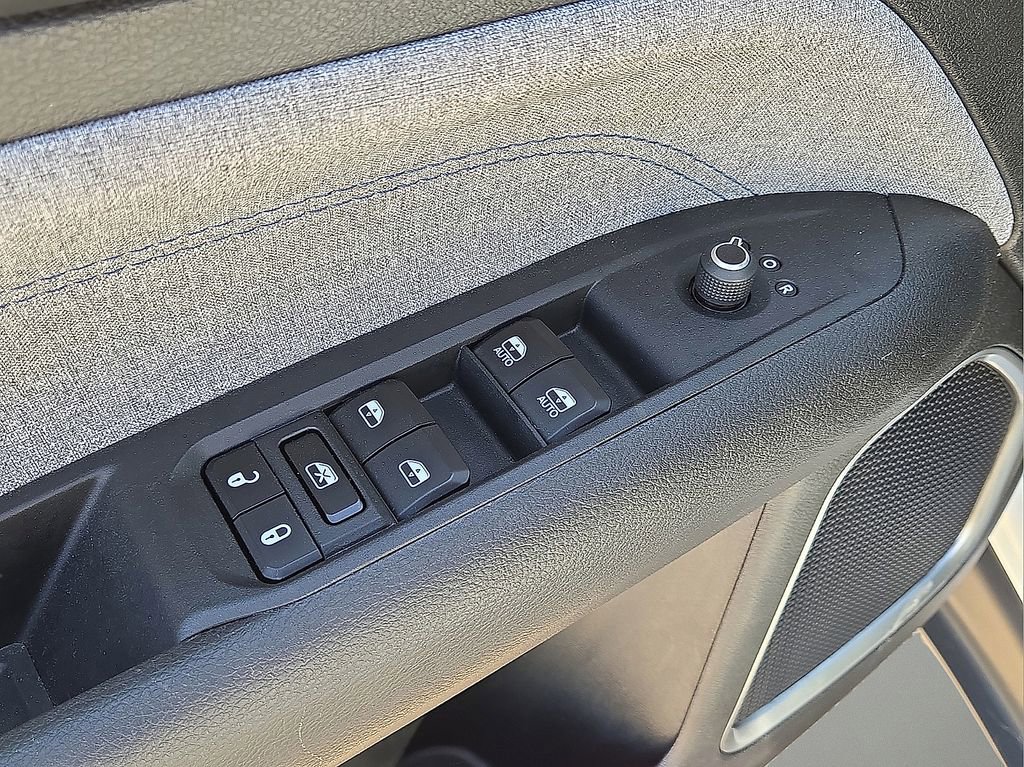 Used 2024 Jeep Compass Latitude image 22