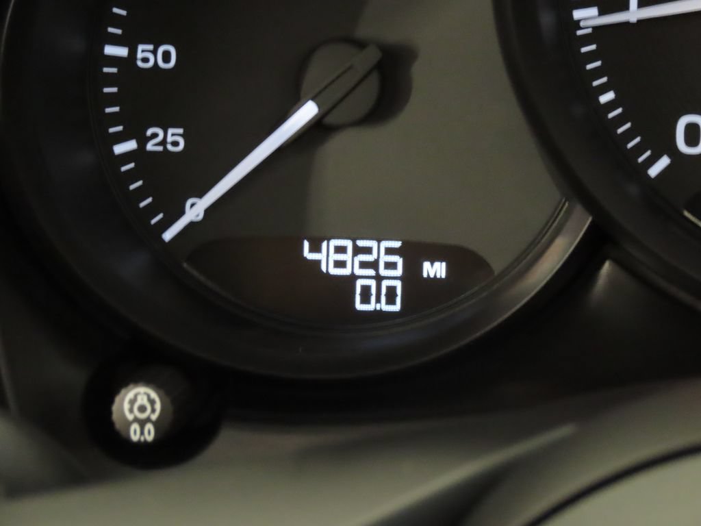 Certified 2026 Porsche Macan AWD/4WD image 17