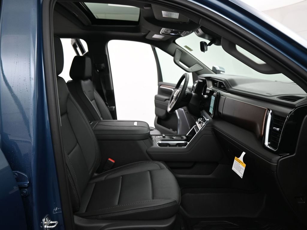 New 2026 GMC Sierra 3500 Denali w/ Denali Reserve Package image 26