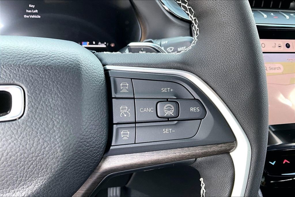 New 2026 Jeep Grand Cherokee L Limited w/ Limited Altitude Package AWD/4WD image 24