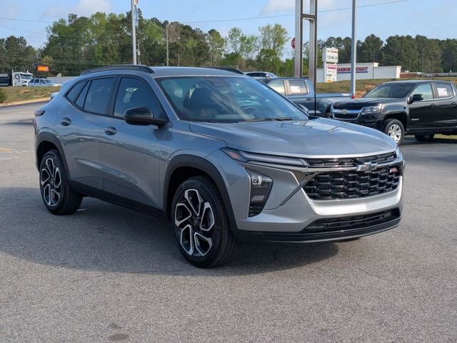 New 2026 Chevrolet Trax RS image 2