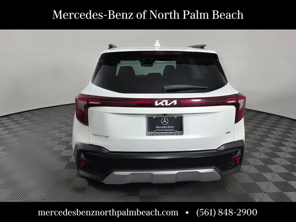 Used 2024 Kia Seltos EX AWD/4WD image 5