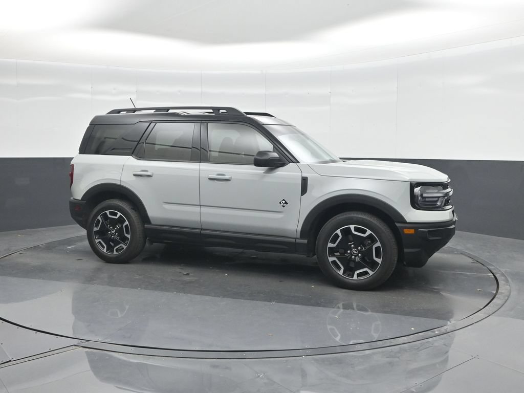 Used 2023 Ford Bronco Sport Outer Banks w/ Tech Package AWD/4WD image 11