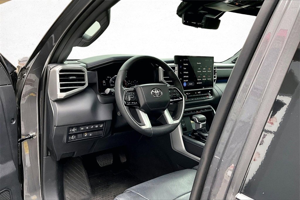 Used 2023 Toyota Tundra Platinum image 15