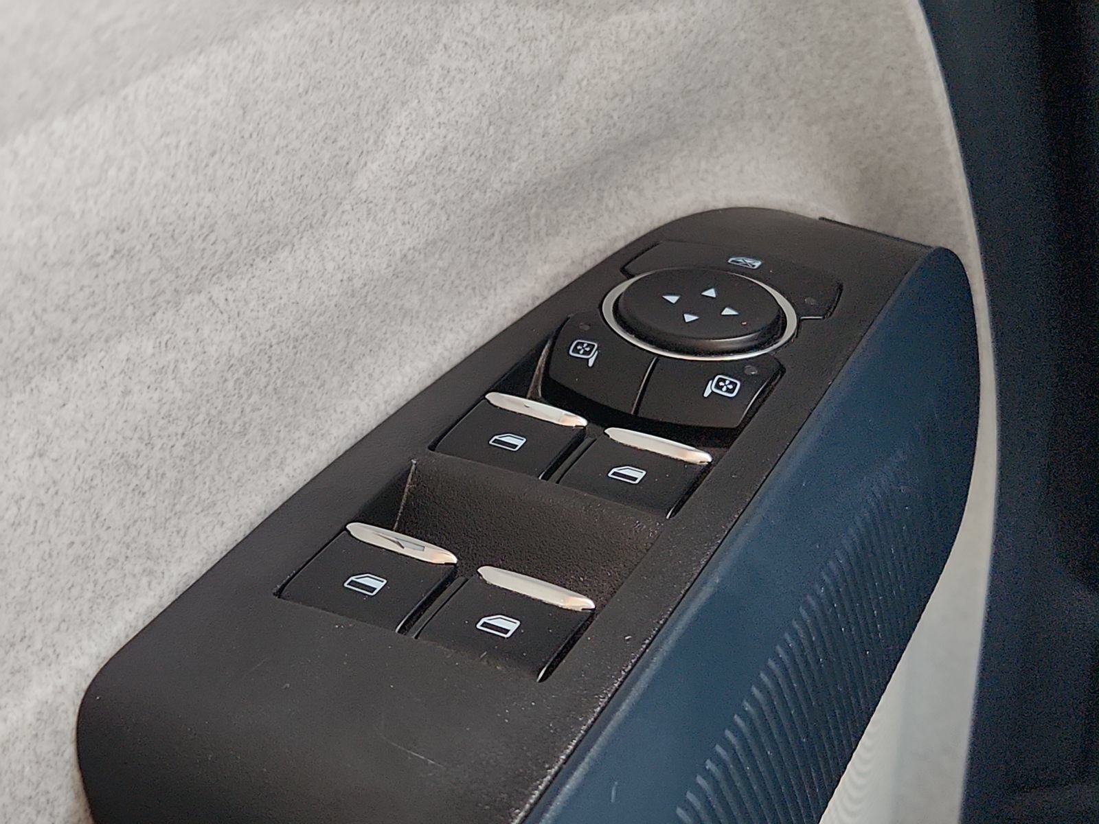 Used 2022 Ford Maverick XLT FWD image 16