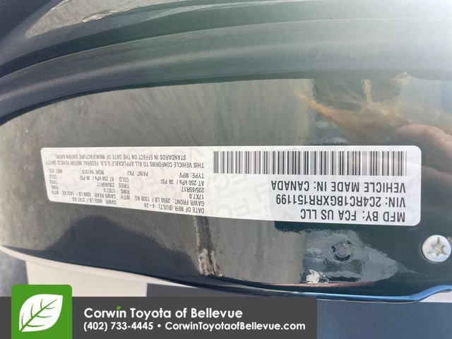 Used 2024 Chrysler Pacifica Touring-L FWD image 23