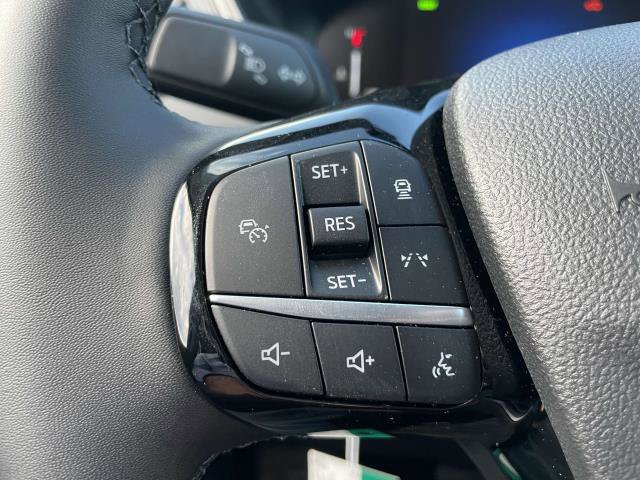 New 2023 Ford Escape SE image 29