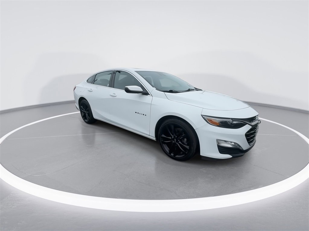 Used 2023 Chevrolet Malibu LT image 2