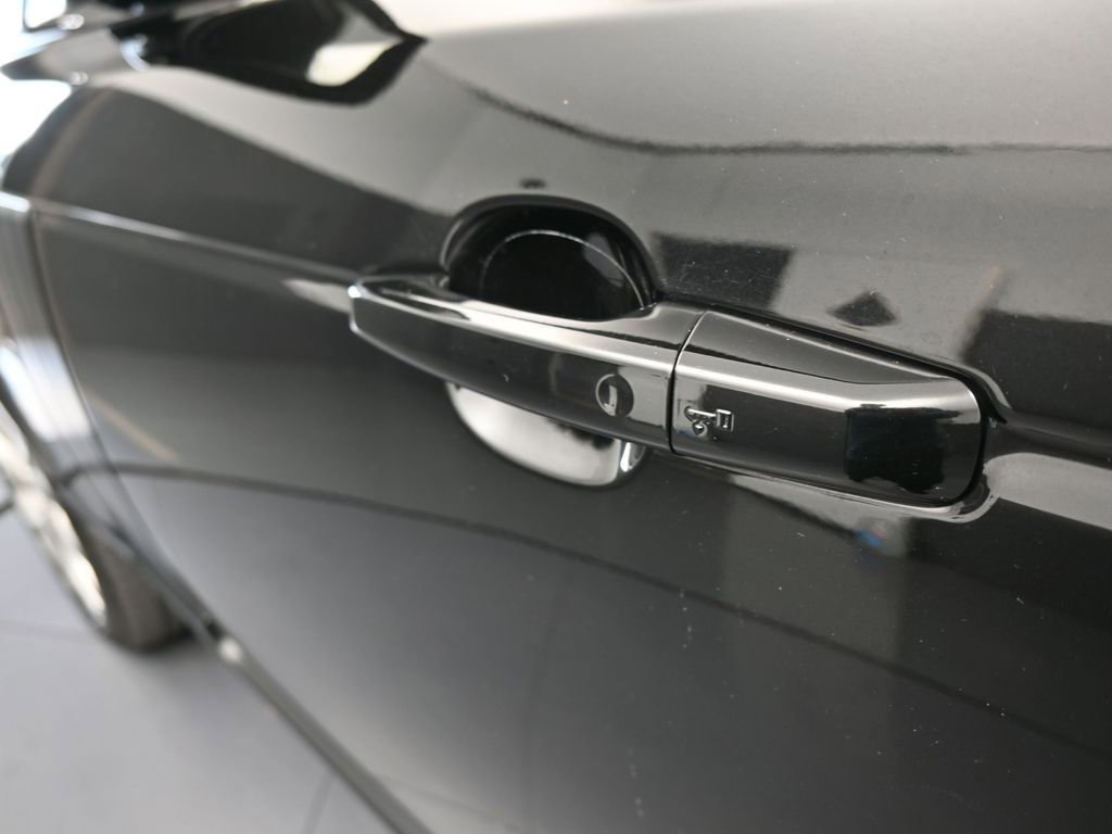 Used 2020 Land Rover Range Rover HSE image 36