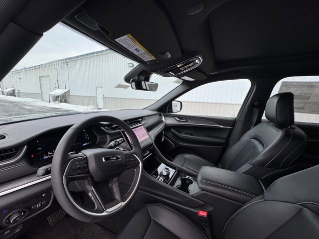 New 2025 Jeep Grand Cherokee Limited 4xe w/ Trailer Tow Package image 37