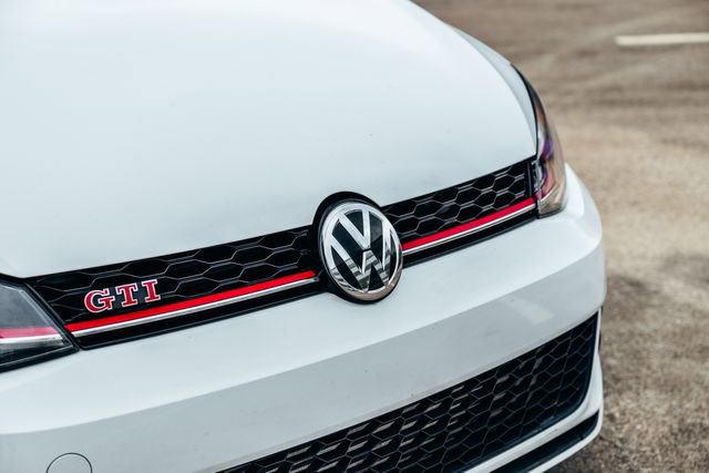 Used 2019 Volkswagen GTI SE FWD image 53