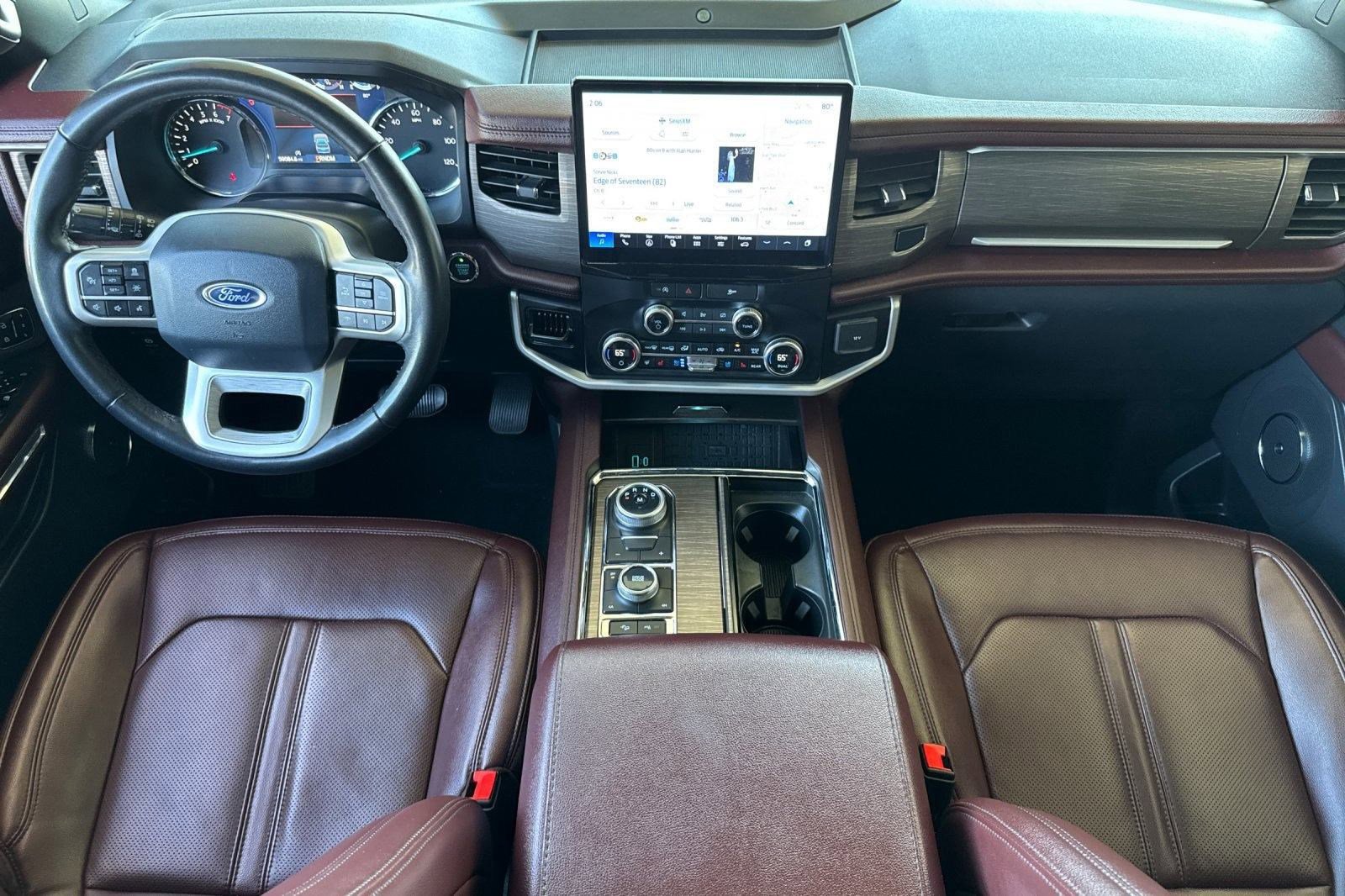 Used 2024 Ford Expedition Limited image 16